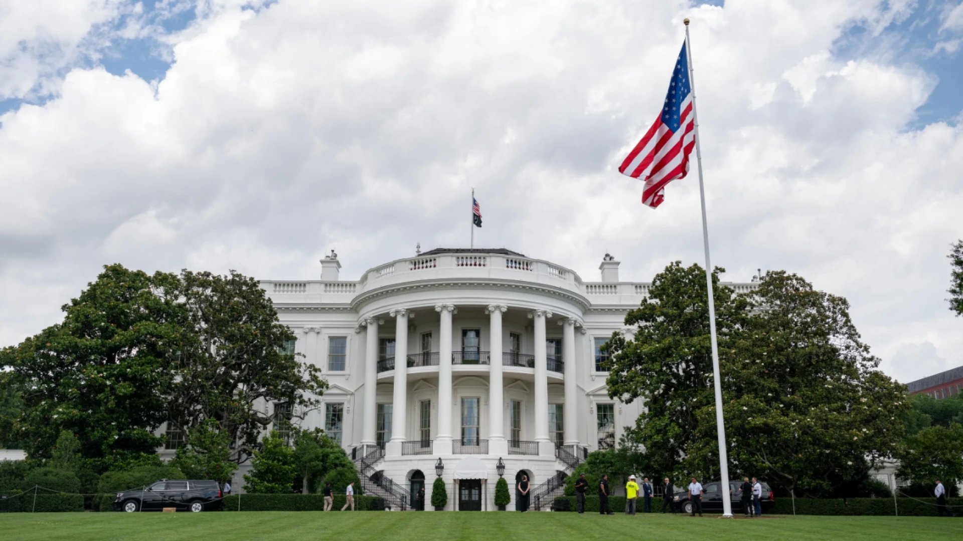 US asks Ukraine, Russia to pause strikes on capitals for Witkoff-Kushner visit
