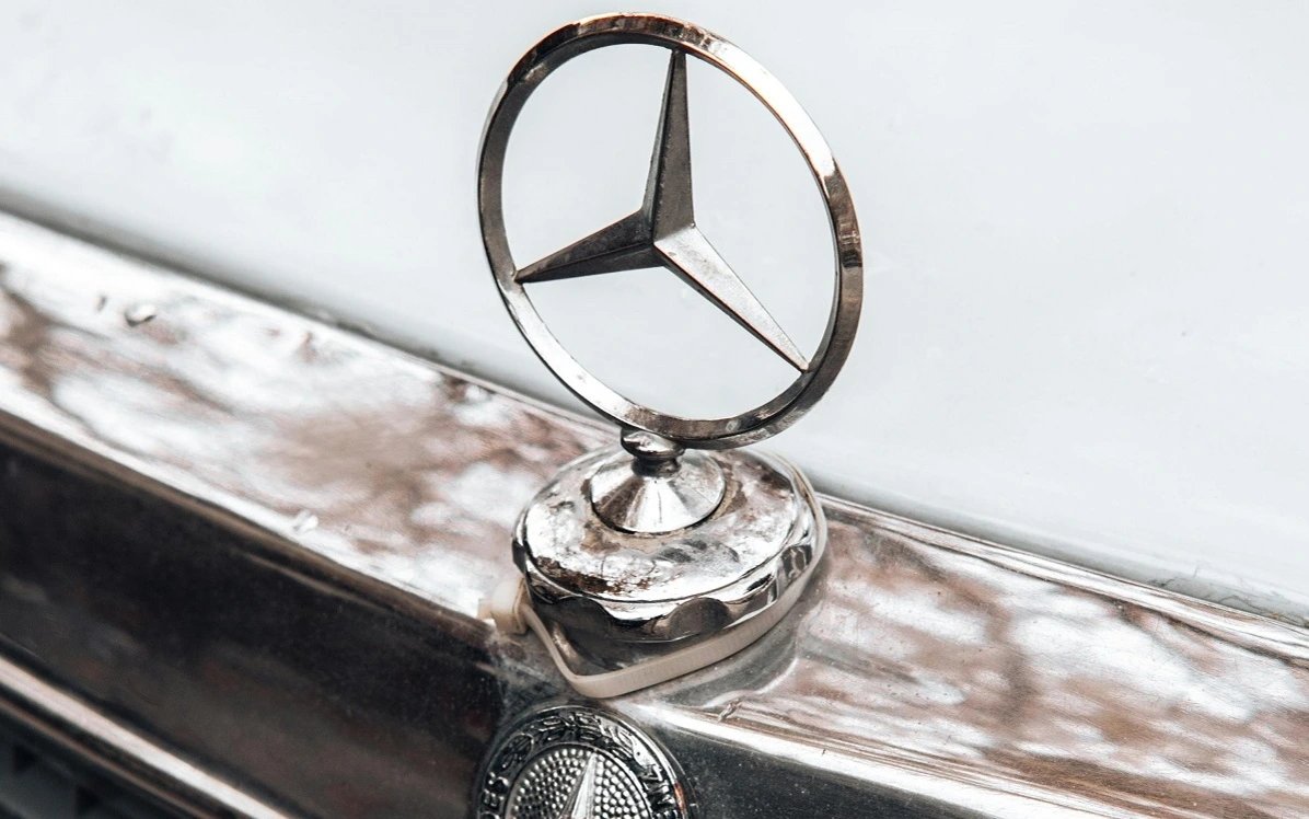 Mercedes-Benz warns German plants may close unless workers accept cost cuts