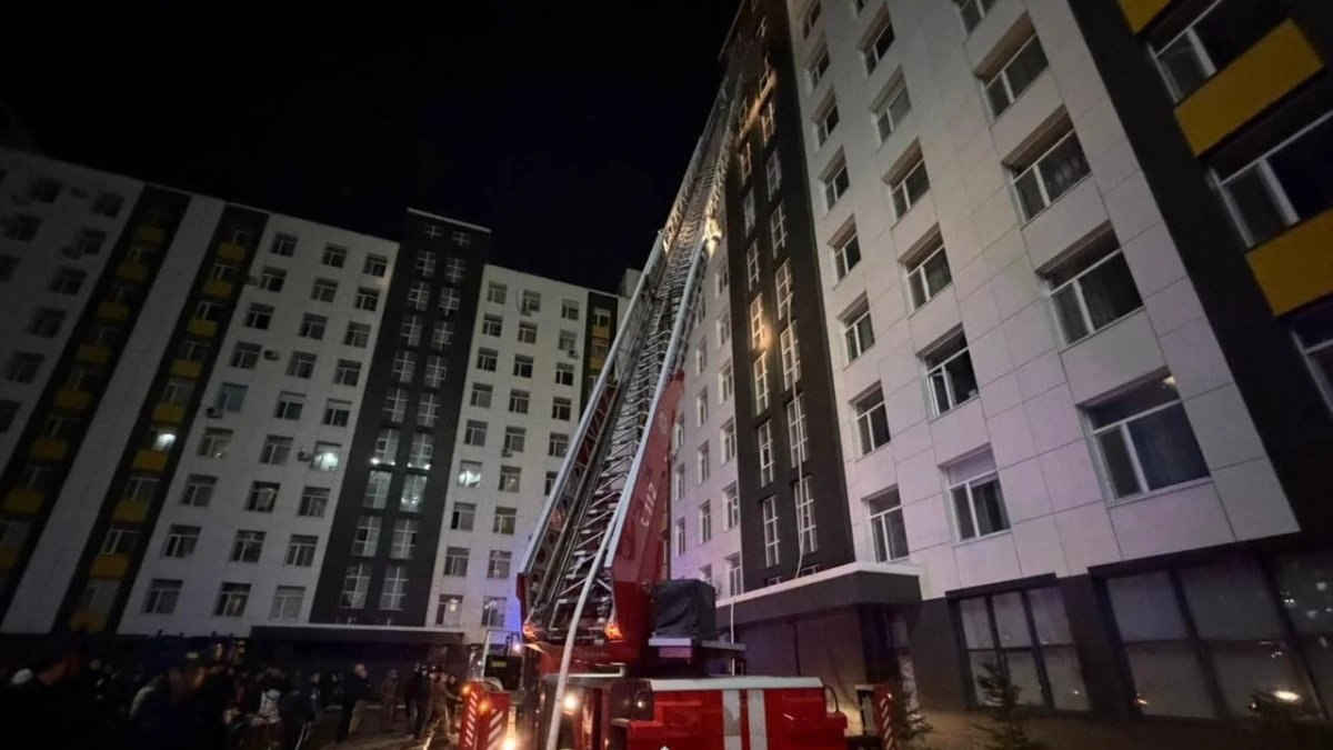 Firefighters battle blaze at 12-storey residential building under construction in Astana