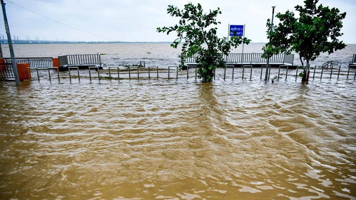 Bihar floods affect 1.685 million across 11 districts