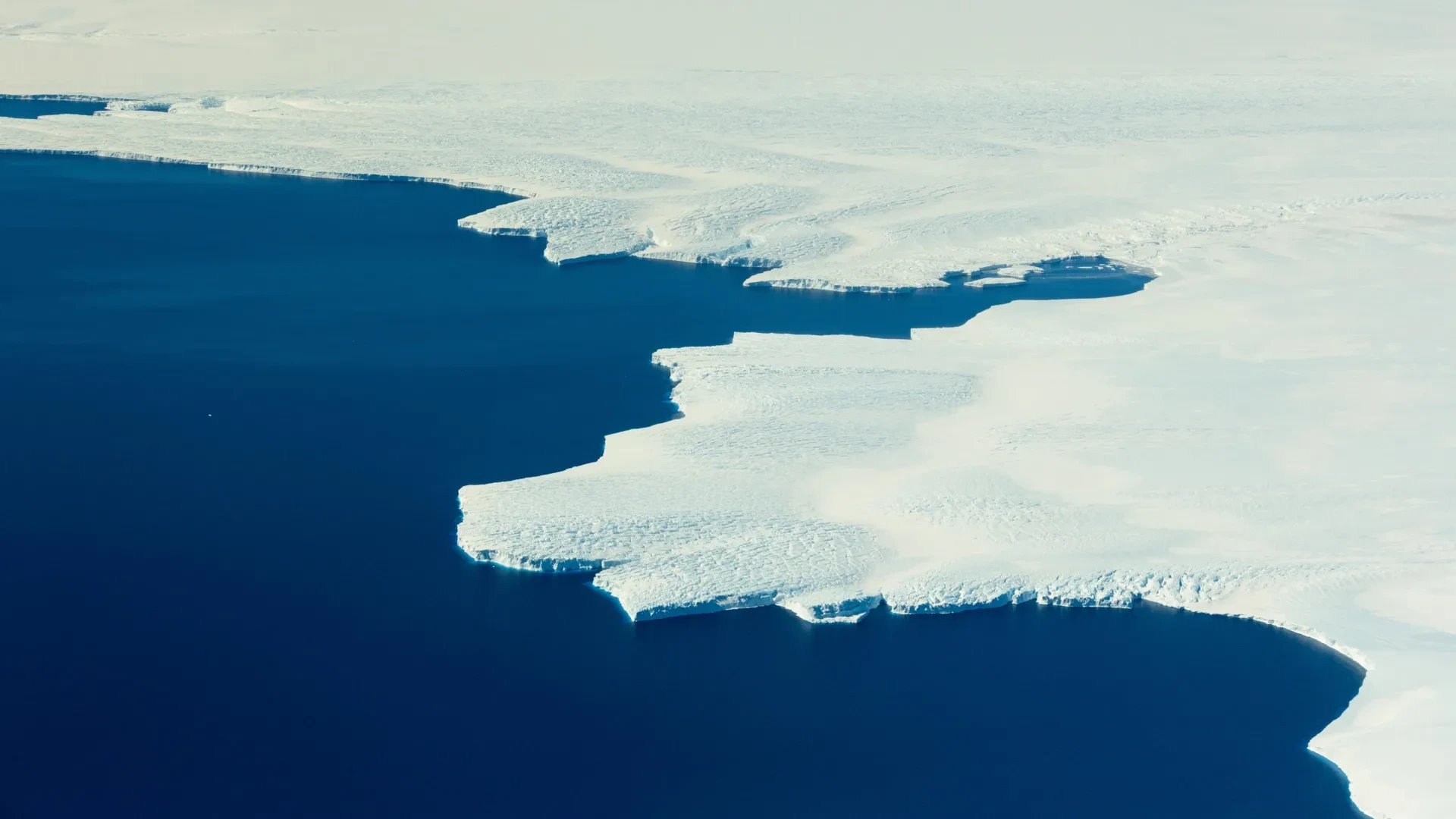 Tropical warm pool warming drove record 695-billion-ton Antarctic ice gain in 2021-23