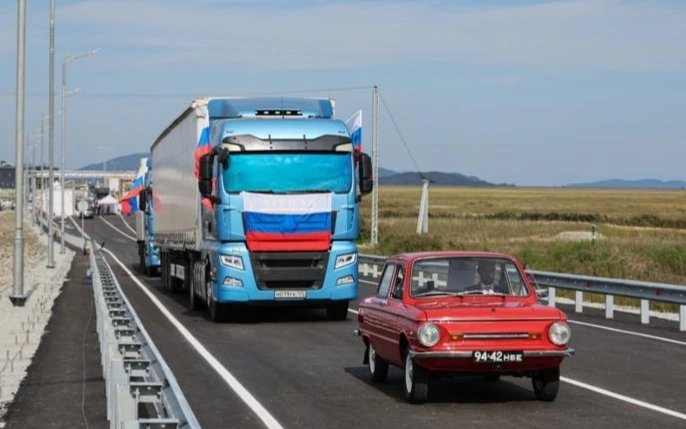 Russia and North Korea open first road bridge across Tumen River