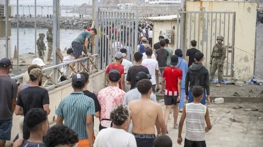 Spain opens criminal probe into mass migrant crossing into Ceuta