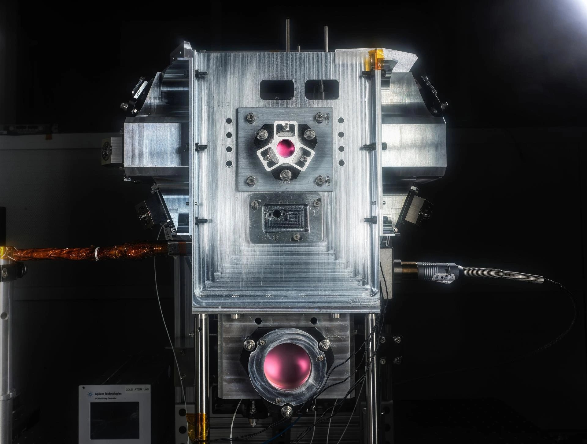 Scientists observe Einstein's gravity in quantum world for first time