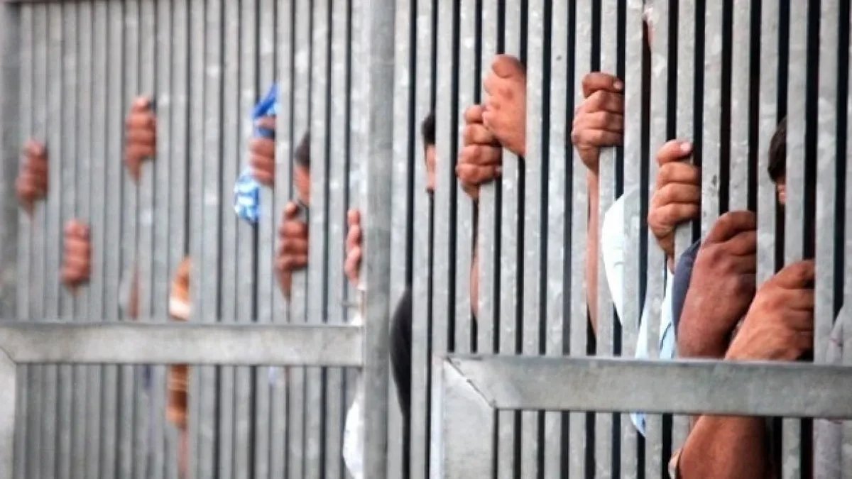 Israeli guards' messages reveal fatal beating of Palestinian prisoner in Ketziot