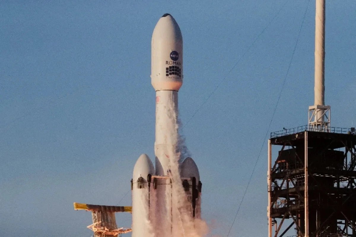 Акции SpaceX растут на фоне перестройки дата-центров и оборонной сделки с Великобританией