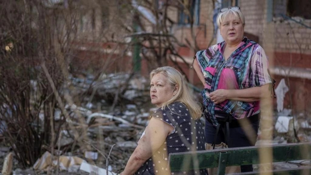 Russia intensifies strikes on Slovyansk and Kramatorsk as Donbas offensive grinds on