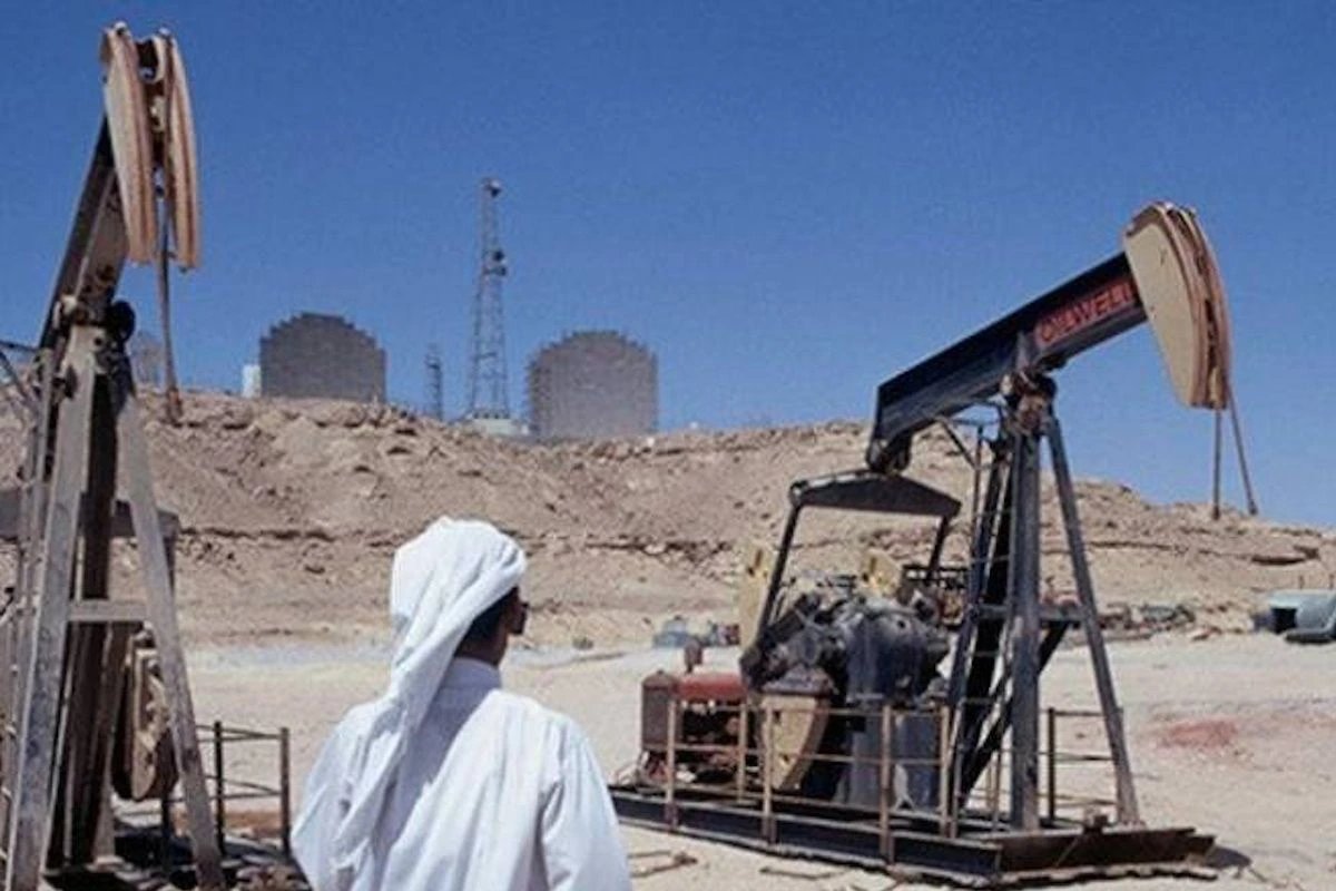 Saudi Arabia cuts oil output to lowest since 1990, Brent tops $100