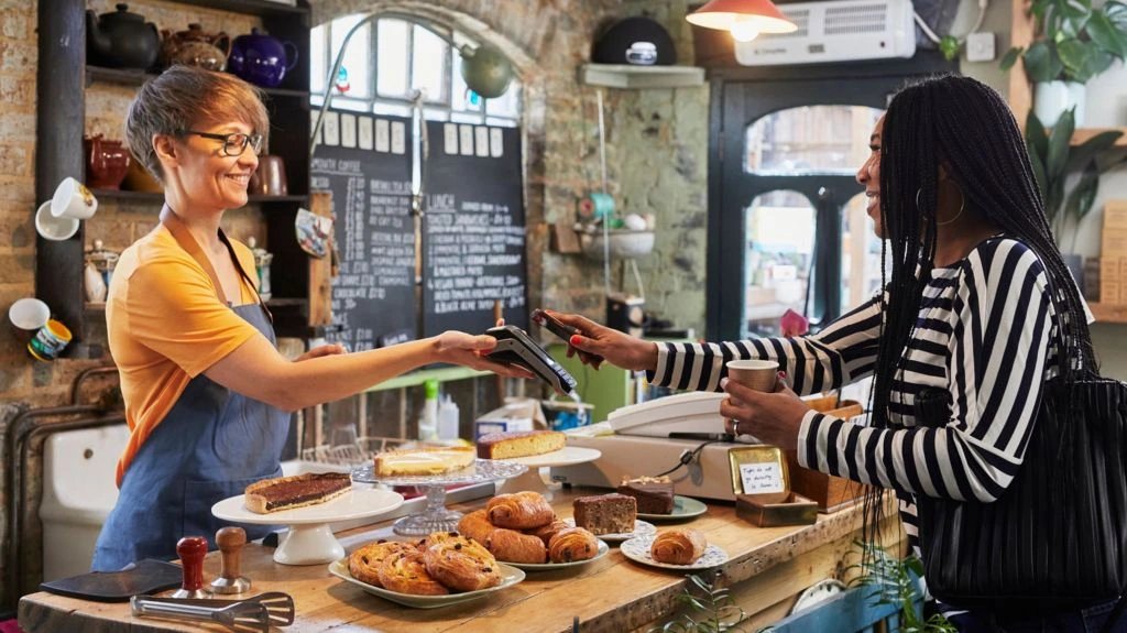 UK economy grows 0.4% in July, boosted by AI-linked services