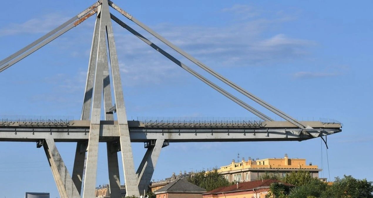 Privatized bridge collapse in Italy killed 43 after maintenance neglect