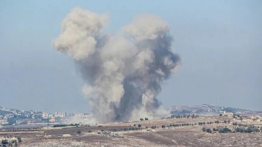 Israeli warplanes strike southern Lebanon towns in under 15 minutes
