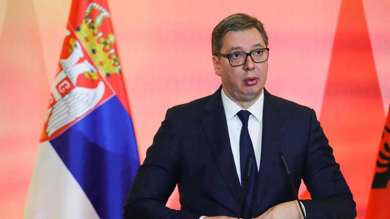Сербия президенті Вучич 27 қыркүйекте отставкаға кетеді, 25 қазанда сайлау өтеді