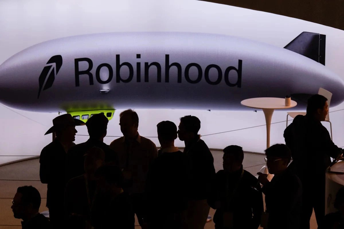 Двум инженерам Robinhood предъявлены обвинения в мошенничестве с криптовалютами