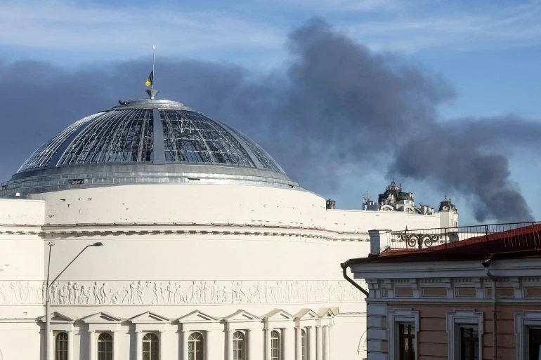 Российские дроны атакуют чиновников, направляющихся в Киев, на фоне пробуксовки наземной войны