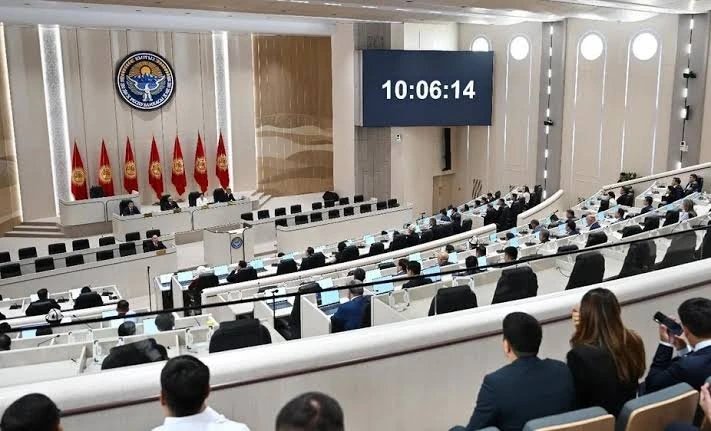 ММСҚ қорының 12,9 млрд сомдық бюджеті Жогорку Кеңешке енгізілді