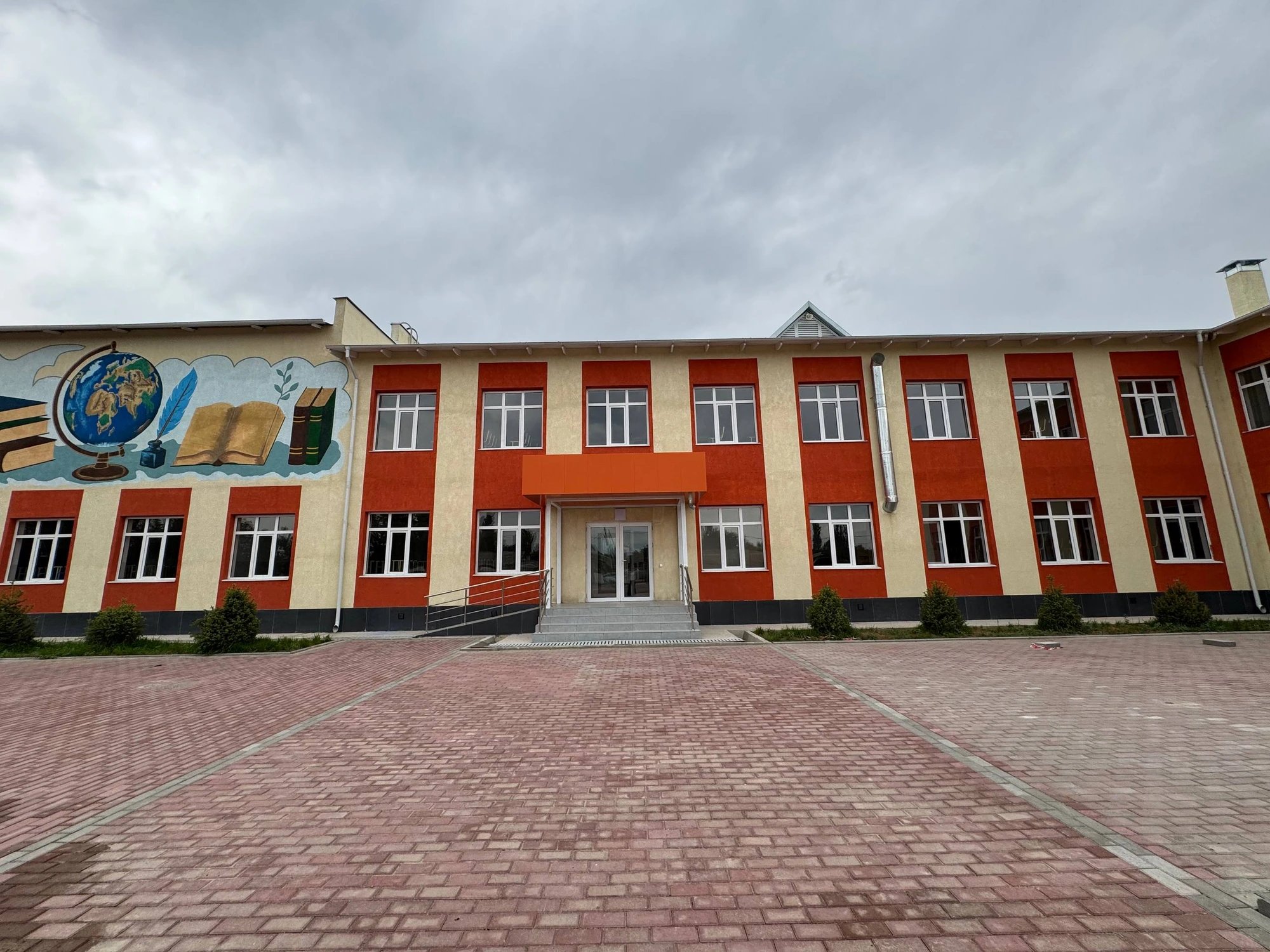 Prosecutor reports 11th-graders beat 9th-grader to death in Chatkal school restroom