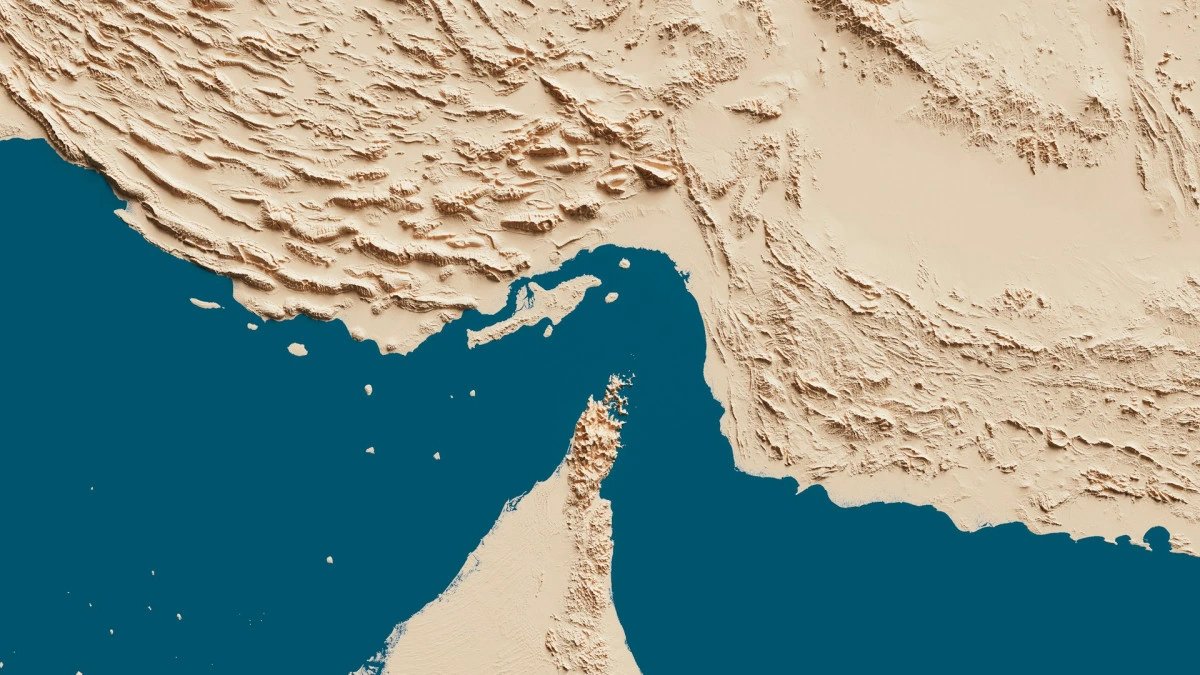 Hormuz commodity traffic falls to three vessels, 80% below 10-day average