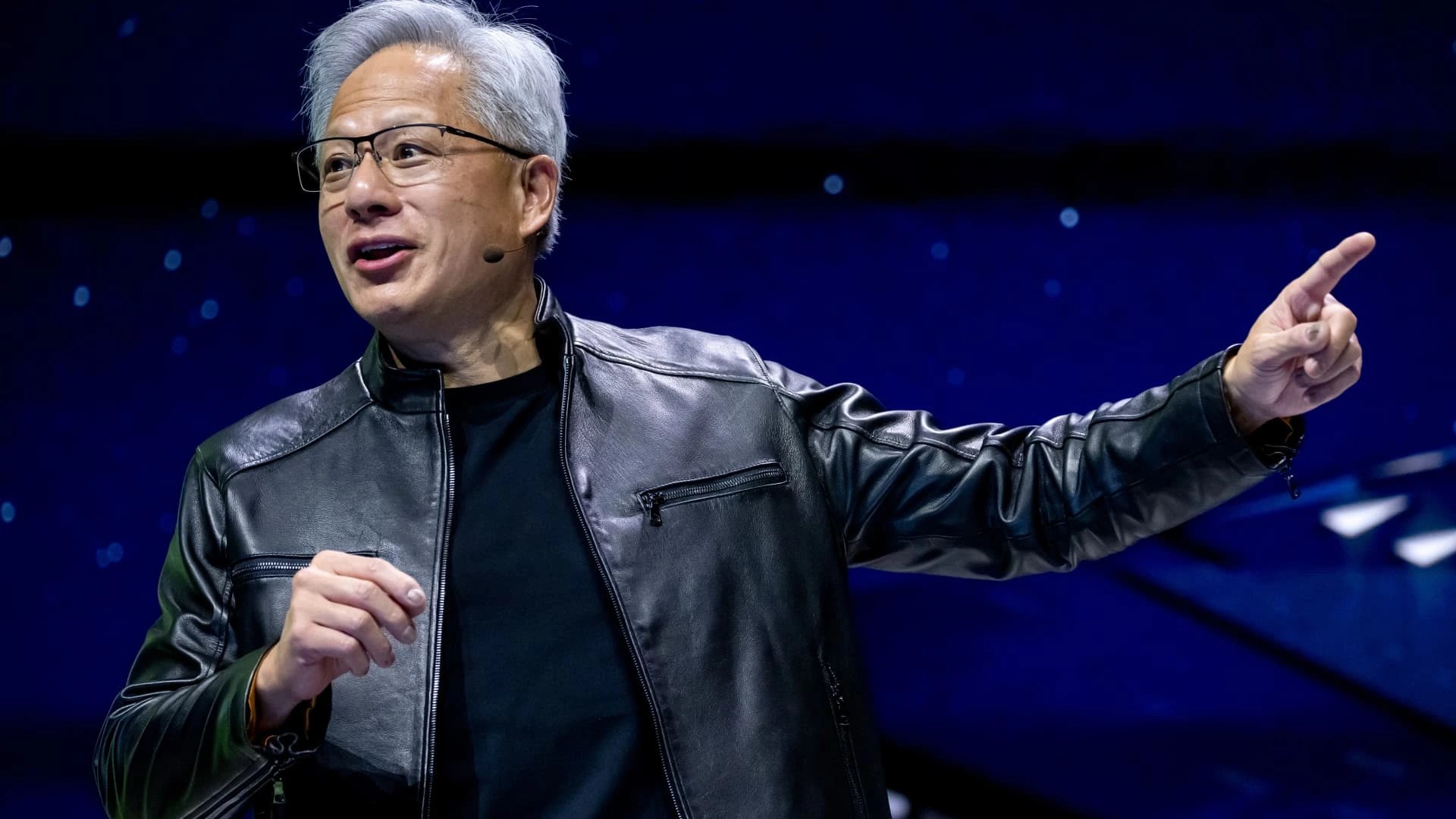 Глава Nvidia Хуанг назвал дистилляцию ИИ «конкуренцией», а не кражей