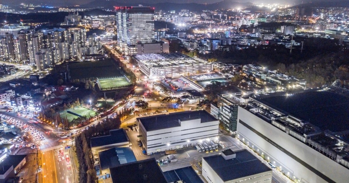 South Korea exports hit record $120.9bn in September on AI chip demand