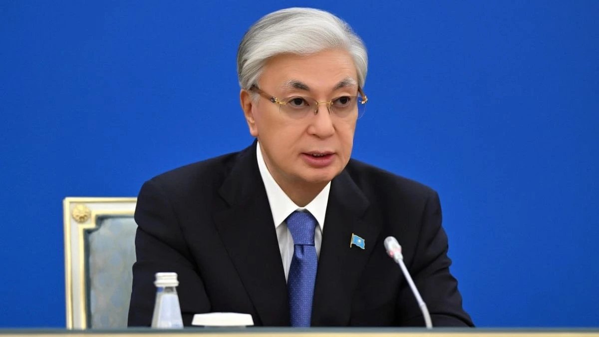 Тоқаев өнеркәсіпке табысты ЖИ жобаларын енгізуді жеделдетуді тапсырды