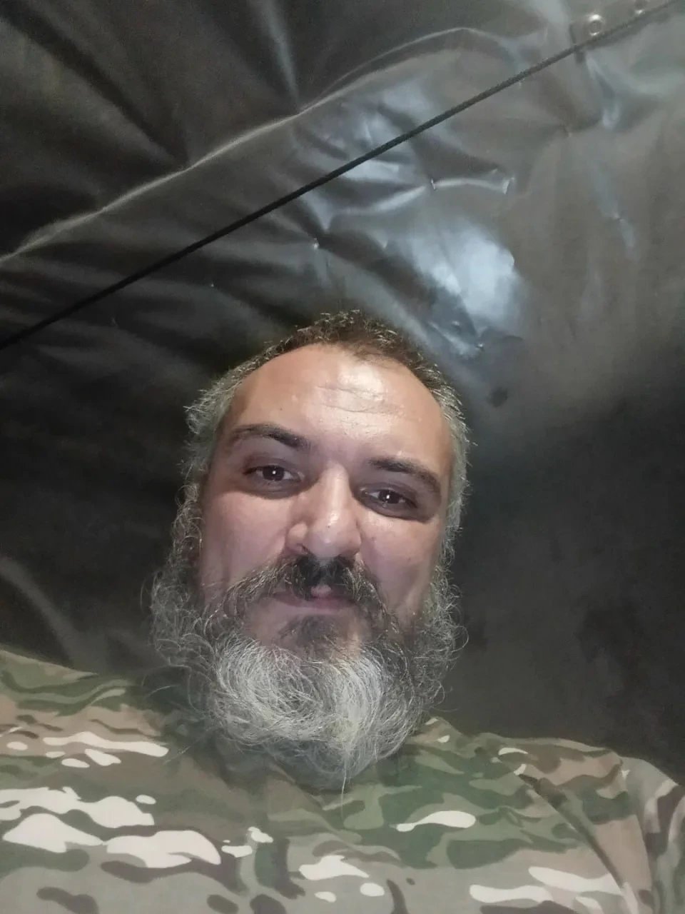 В Тульской области при взрыве автомобиля погиб подозреваемый в военных преступлениях Роман Сыромятников